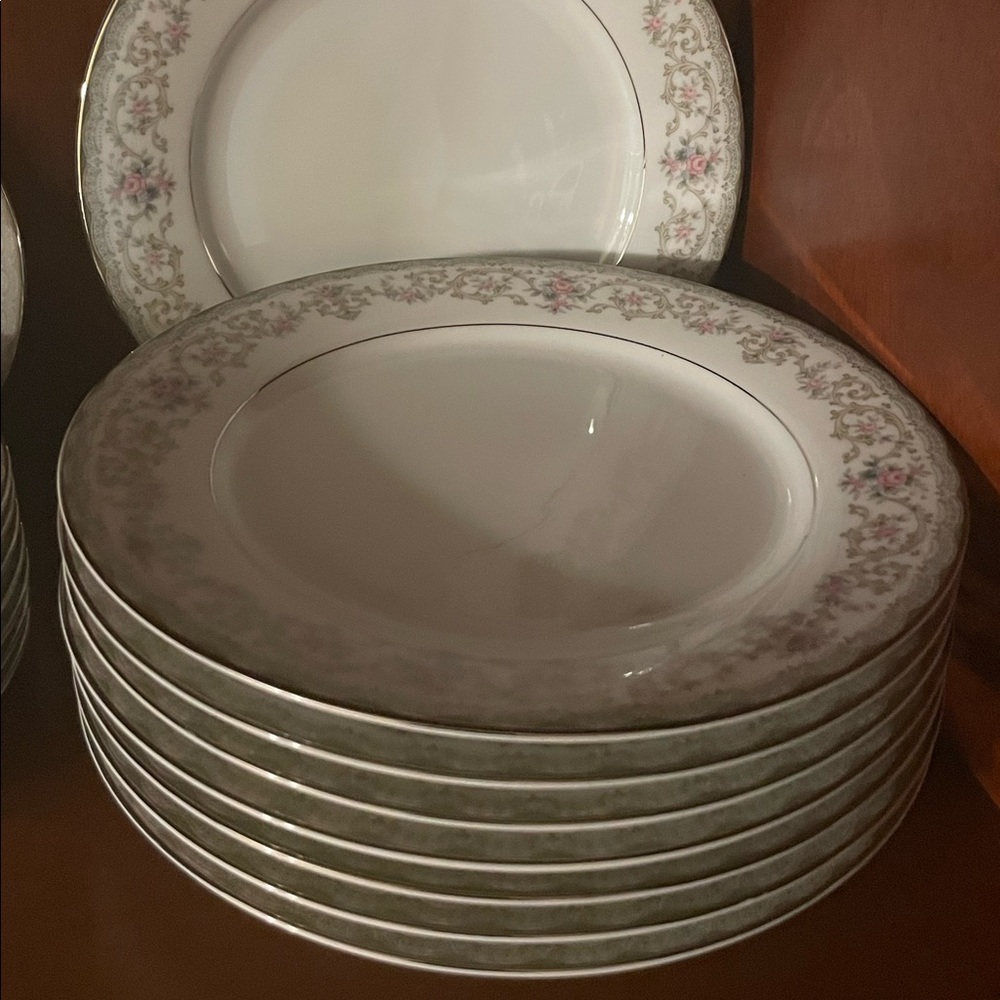 Antique Noritake fine bone China. EUC! 8 person place setting. - Picture 5 of 12